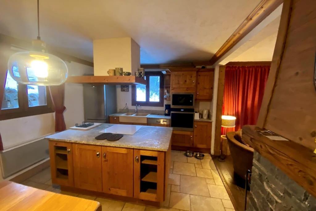 Chalet 6 Chambres A 3 Min Des Pistes Des 3 Vallees St Martin De Belleville Сен-Мартен-де-Бельвіль Екстер'єр фото